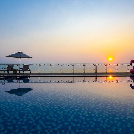 Serene Beach Hotel Danang Eksteriør billede