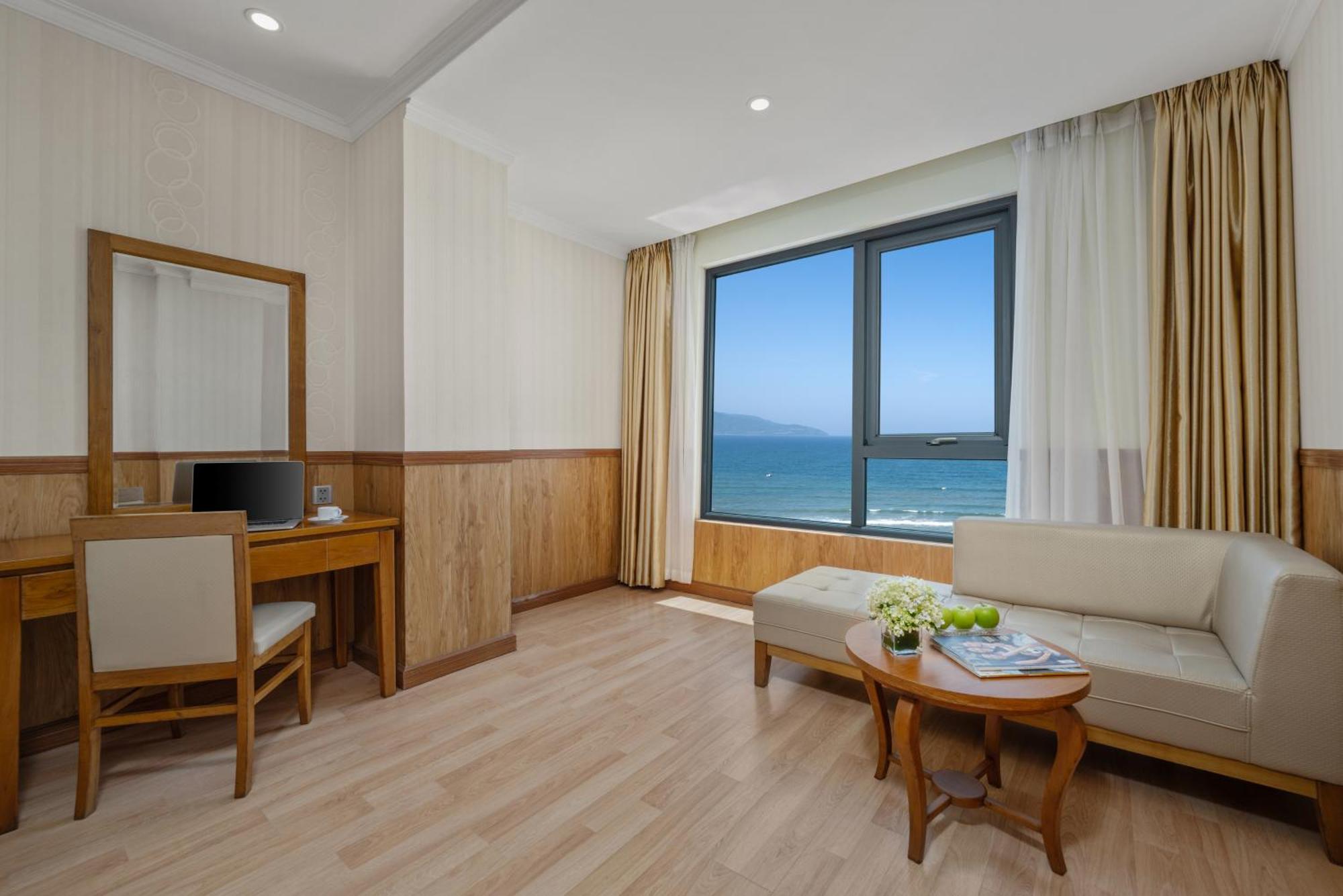 Serene Beach Hotel Danang Eksteriør billede