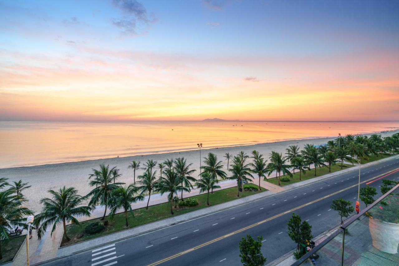 Serene Beach Hotel Danang Eksteriør billede